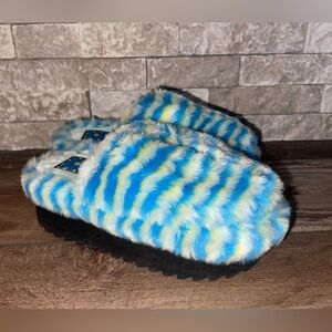 Oobees Blue And Yellow Stripped Fluffy Slippers Size 6-7
